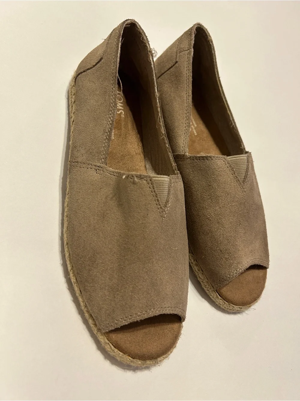 TOMS Suede Espadrille Flats Size 7 Taupe Open Toe Slip-On Casual Comfort Shoes
